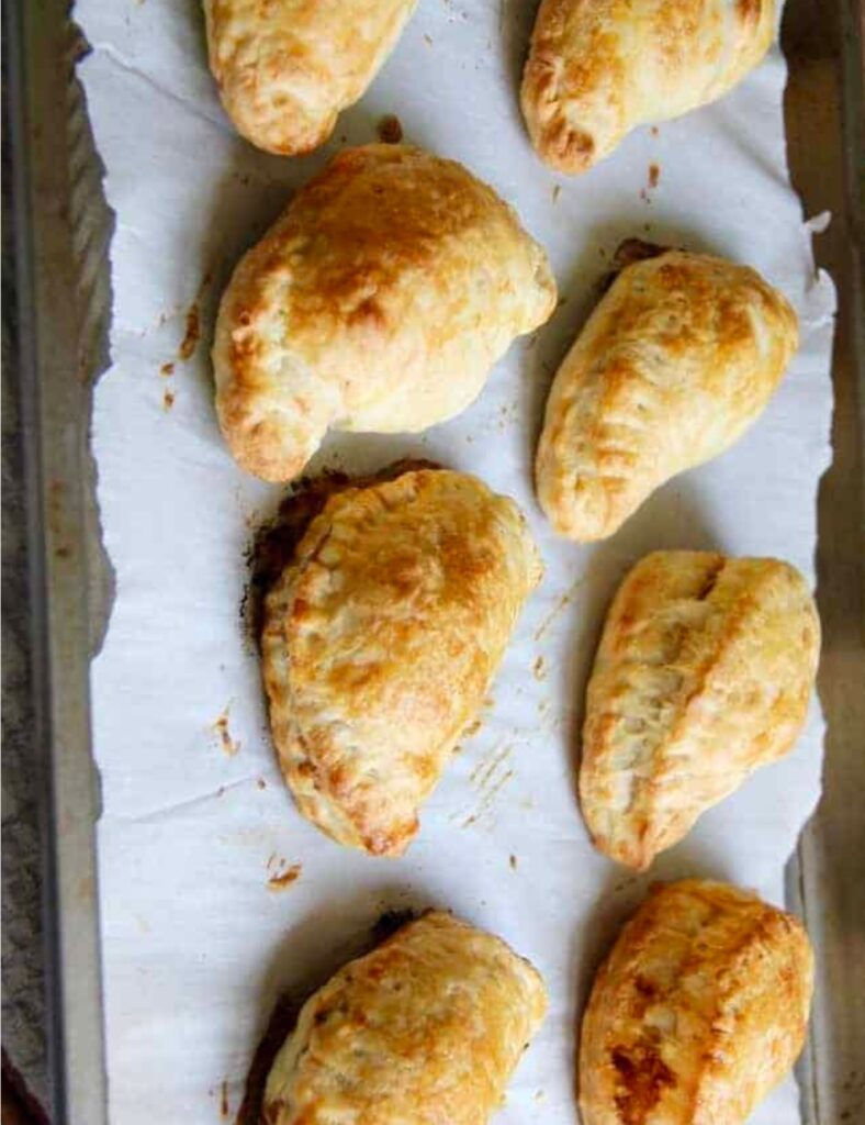 Chicken Curry Puffs: A Flaky, Flavorful Delight