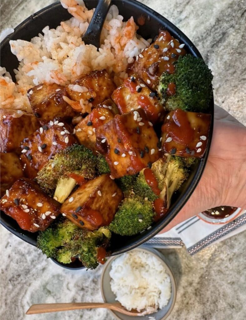 The layers of crispy tofu, vibrant veggies, and creamy avocado create a colorful and flavorful explosion that will leave your taste buds dancing. So, let’s get cooking and whip up these delicious bowls!