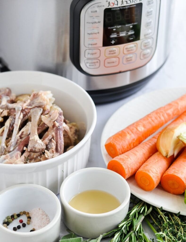 2 to 3 pounds of bones (beef, chicken, or pork)

2 tablespoons of apple cider vinegar

1 onion, quartered

2 carrots, chopped

2 celery stalks, chopped

4 cloves of garlic, smashed

Water

Salt and pepper to taste
